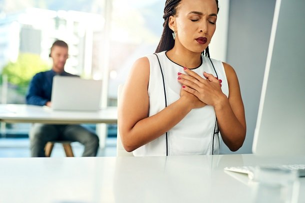 Herzrhythmusstörungen und Herzstolpern als Symptom der Myokarditis