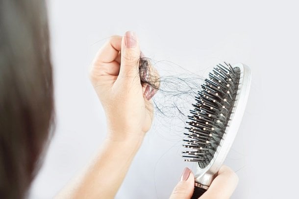 Haarausfall und geschädigte Haare als Mangelerscheinung
