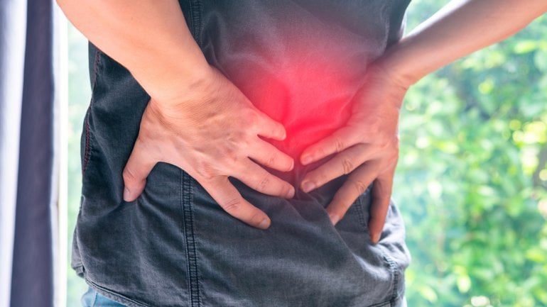 Stechender Schmerz im Rücken Stechender Schmerz im Rücken