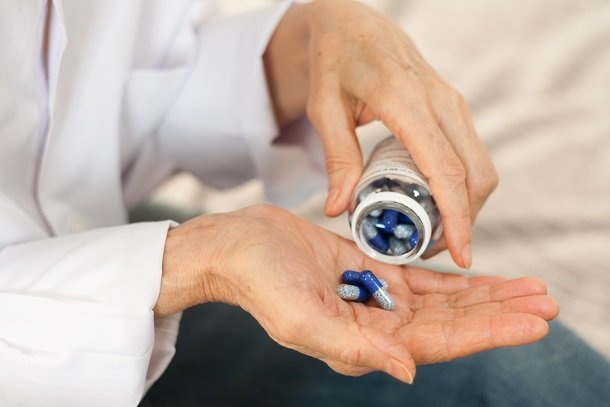 Überdosierung von Vitamin-B-Komplex – Nebenwirkungen möglich Überdosierung von Vitamin-B-Komplex – Nebenwirkungen möglich