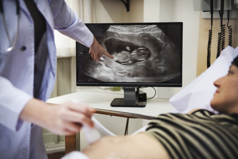 Risikoschwangerschaft: Ultraschalluntersuchung einer Schwangeren