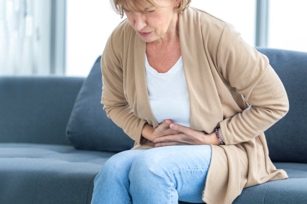 Schmerzen im Bauch als Darmkrebs-Symptom Schmerzen im Bauch als Darmkrebs-Symptom