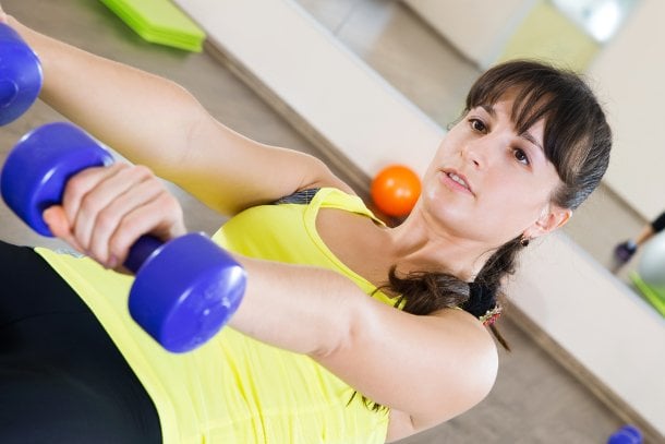 Hanteltraining: Übung 5 Hanteltraining: Übung 5