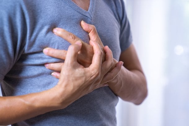 Stechender Schmerz in der Brust Stechender Schmerz in der Brust