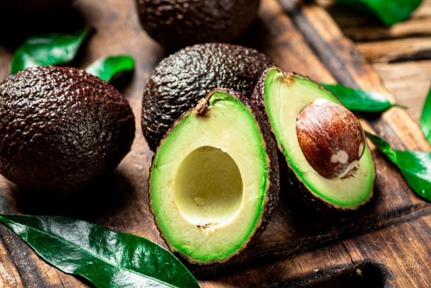 Avocado liefert gesunde Fette Avocado liefert gesunde Fette