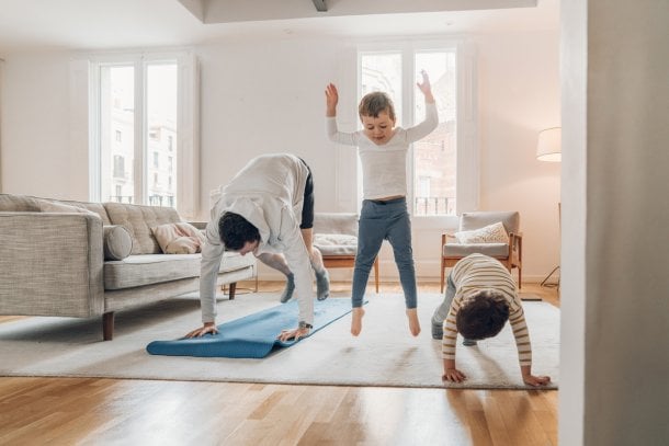 Burpee – der Liegestützsprung als Fitnessübung für zu Hause Burpee – der Liegestützsprung als Fitnessübung für zu Hause