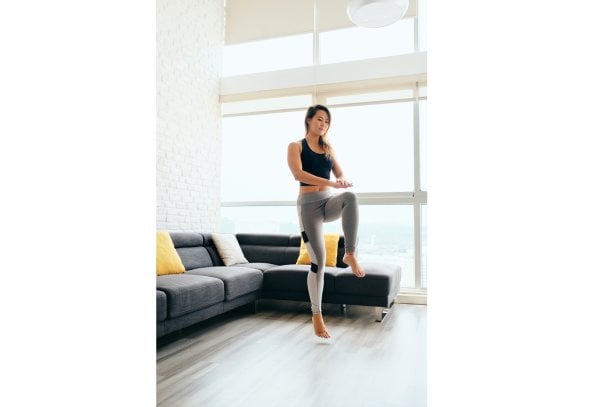 Fitness für zu Hause: Kniehebelauf Fitness für zu Hause: Kniehebelauf
